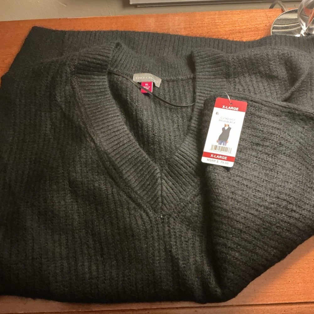 Vince Camuto Black V-Neck Sweater Vest. Runs Big - Picture 4 of 10